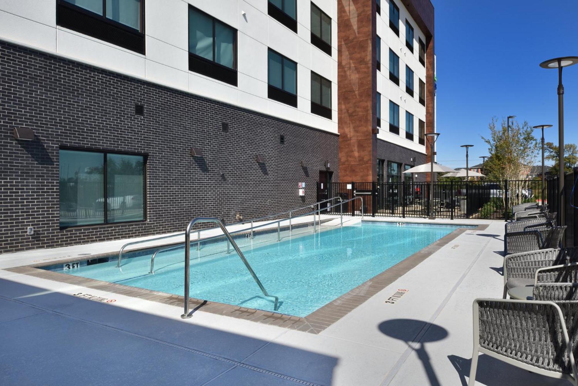 Holiday Inn Express & Suites Spring - Woodlands Area By Ihg Exterior photo